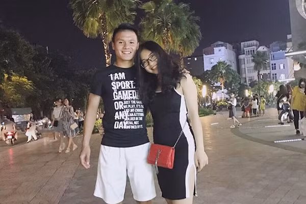 Những cuộc tình cầu thủ - WAG tan vỡ đầy tiếc nuối trong năm 2019