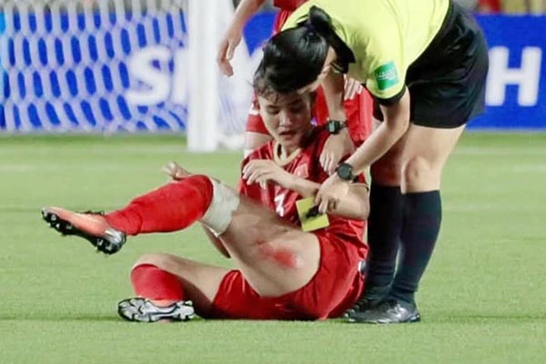 Xót xa đội tuyển nữ Việt Nam đau đớn để giành HCV SEA Games