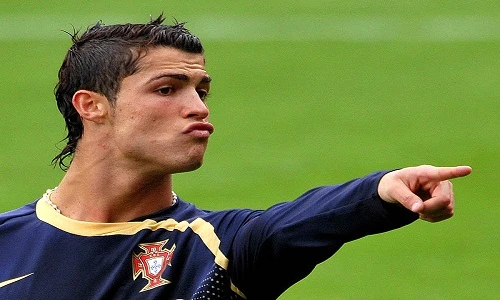 Vì sao Cris Ronaldo bị các CĐV trên thế giới ghét?