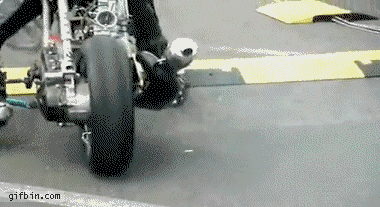 Không làm chủ được tốc độ.