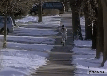 Ném mạnh quá đó.