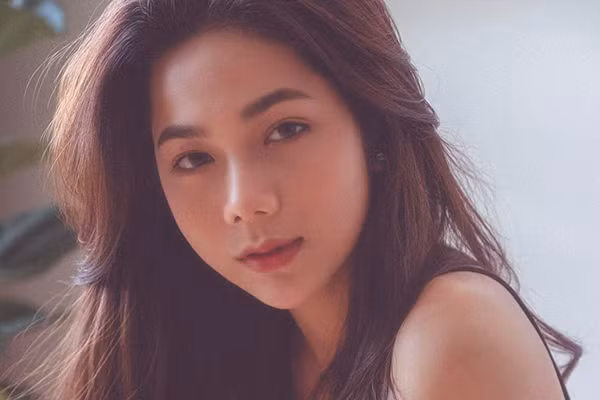 Bản sao nữ thần Baifern xuất hiện tại Việt Nam lập tức gây sốt mạng