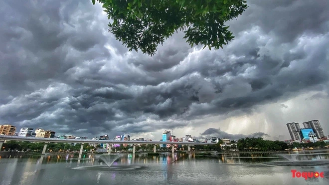 Miền Bắc đón mưa lớn giảm hẳn nóng bức