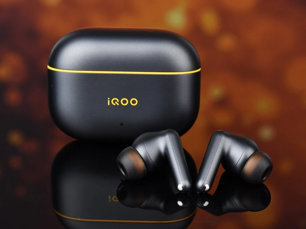 Tai nghe iQOO TWS 5 gây sốt, chống ồn 60 dB, pin 48 giờ