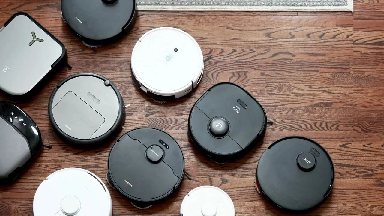 Robot hút bụi từng bị chê khoe mẽ nay rẻ và hút khách Việt