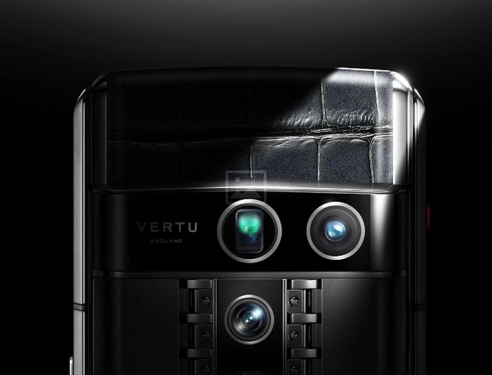 Vertu tái xuất với siêu phẩm da cá sấu và chip Snapdragon 8 Elite