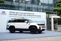 Tận thấy Hyundai SantaFe hơn 1,5 tỷ của HLV Kim Sang-sik