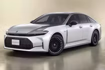 Cận cảnh Toyota Crown đặc biệt kỉ niệm 70 năm, từ 1,4 tỷ 