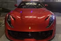 "Siêu ngựa" Ferrari 812 GTS hơn 23 tỷ lộ diện tại Hà Nội 