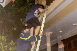 Giải cứu 5 người thoát khỏi ngôi nhà đang cháy trong đêm ở Đà Nẵng