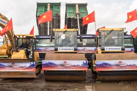 Nghệ An khởi công tuyến cao tốc chiến lược nối cửa khẩu Thanh Thủy
