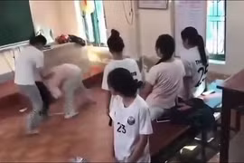  Làm rõ vụ nữ sinh lớp 10 ở Nghệ An bị nhóm bạn đánh hội đồng
