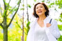 Tuổi trung niên, sai lầm lớn nhất là lên mạng than nghèo