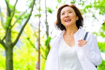 Tuổi trung niên, sai lầm lớn nhất là lên mạng than nghèo