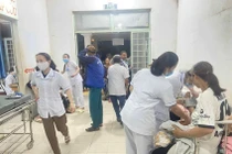 131 người phải nhập viện cấp cứu sau bữa ăn tân gia