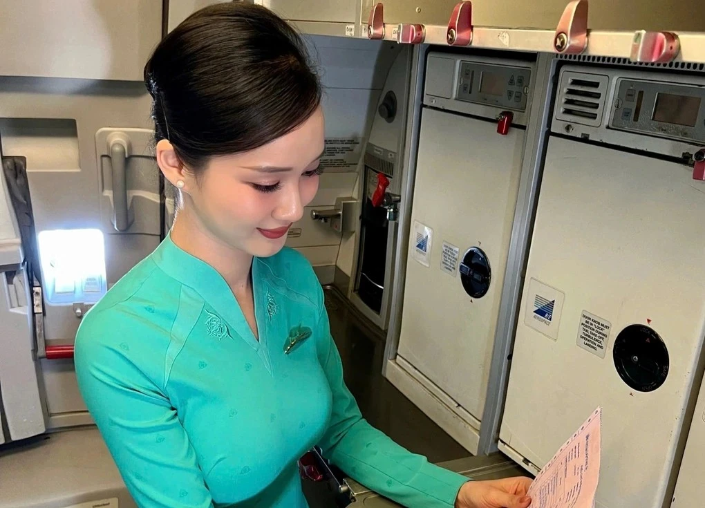 Nữ tiếp viên hút 7 triệu lượt xem chỉ với 1 khoảnh khắc