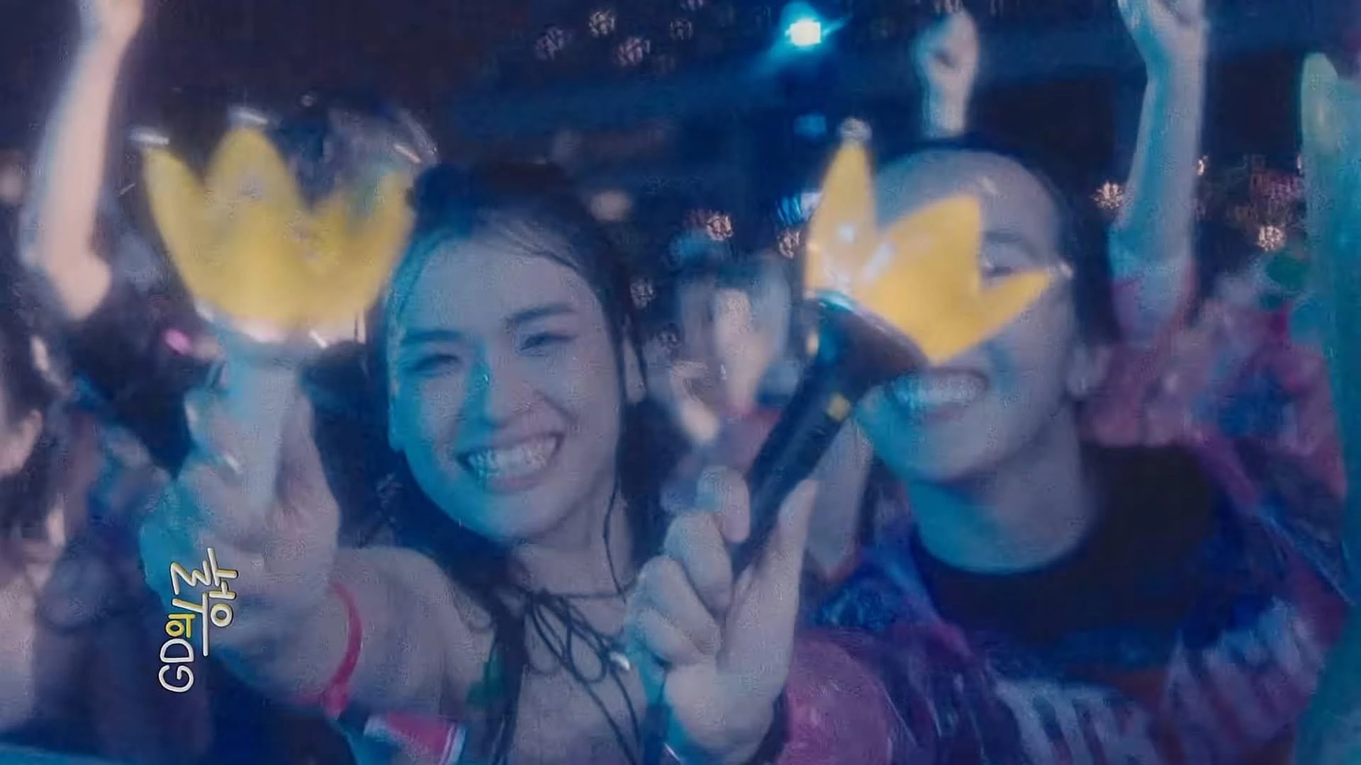 Danh tính fangirl Việt xuất hiện trong vlog của G-Dragon