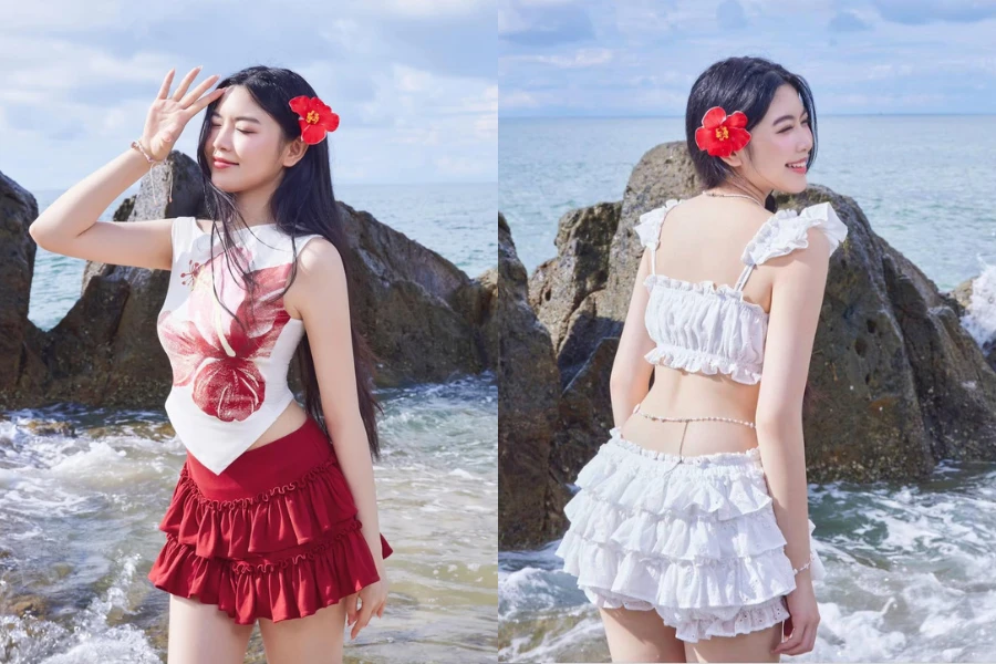 Con gái Quyền Linh phối đồ đi biển xinh hết nấc