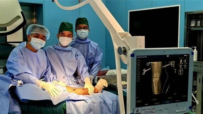 TP HCM: Bác sĩ luân phiên “tiếp sức”, y tế Côn Đảo khởi sắc