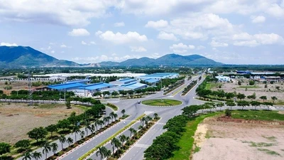 Đại gia địa ốc bỏ du lịch, đổ nghìn tỷ làm khu công nghiệp