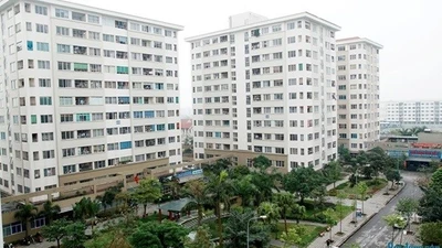 Nhà ở “trên trời”: Người thu nhập trung bình liệu có còn cơ hội an cư?