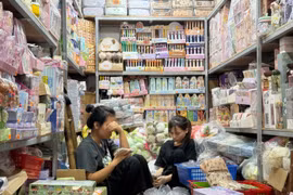 Tranh luận việc hộ kinh doanh chưa có lãi đã phải nộp thuế 