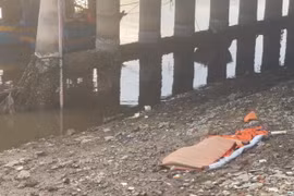 Nam giới tử vong chưa rõ nguyên nhân, thi thể trôi trên sông Cà Ty