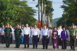 TP HCM thăm hỏi, tặng quà tại Đặc khu Côn Đảo dịp 27/7