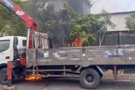 Xe cẩu vướng dây điện, một người tử vong tại chỗ ở Lâm Đồng