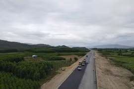 Lâm Đồng: Xây dựng Nhân Tâm thắng gói làm đường liên xã gần 4 tỷ