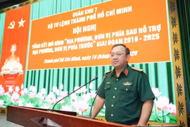 Thiếu tướng Nguyễn Thành Trung, Chính ủy Bộ Tư lệnh TP HCM phát biểu tại hội nghị.