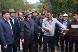 Phó Thủ tướng Hồ Quốc Dũng kiểm tra sạt lở đèo Prenn, đèo Mimosa