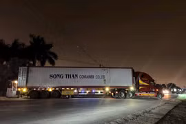 Xe máy lao vào container trên ĐT 719 ở Lâm Đồng, một người tử vong