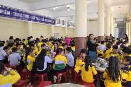 Xác minh thông tin thực phẩm bẩn tại bếp bán trú Trường tiểu học Trưng Vương