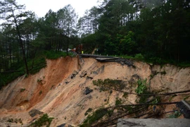 Đèo Mimosa ở Lâm Đồng dự kiến thông xe tạm vào 8h ngày 28/11