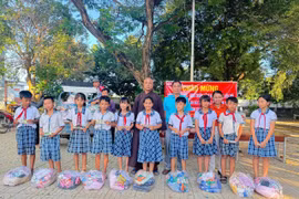 150 phần quà thiết yếu dành cho các em học sinh.