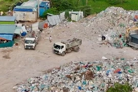 TP HCM: Phát hiện đường dây đổ trộm rác thải quy mô lớn
