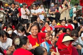 Không khí trước giờ hợp luyện A80 trên phố Nguyễn Thái Học – Hàng Cháo