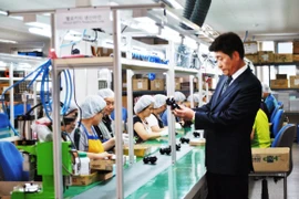 Để doanh nghiệp nhỏ và vừa trở thành vệ tinh cho doanh nghiệp lớn