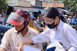 Thí sinh cả nước hoàn thành môn Ngữ văn kỳ thi THPT 2025