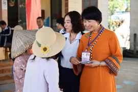 Lâm Đồng: Cử tri tham gia bỏ phiếu bầu cử đạt tỷ lệ gần 100%