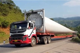 Siết chặt vận chuyển hàng siêu trọng trên đường bộ