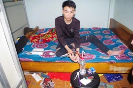 Hai thanh niên bị bắt quả tang sử dụng ma túy tại phường 2 Bảo Lộc