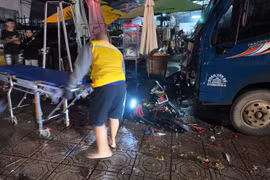 Lâm Đồng: Xe máy tông xe tải trên QL20, hai người tử vong