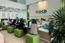 Ngân hàng tăng lãi suất và tạm dừng cho vay dự án bất động sản mới