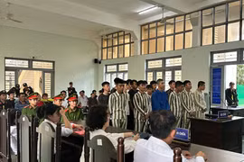 18 bị cáo lĩnh 33 năm tù vì gây rối ở Phan Thiết