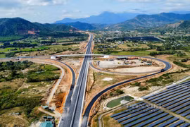 Bộ Xây dựng chỉ đạo "nóng" sau kiến nghị Tập đoàn Sơn Hải thi công cao tốc làm nứt nhà dân