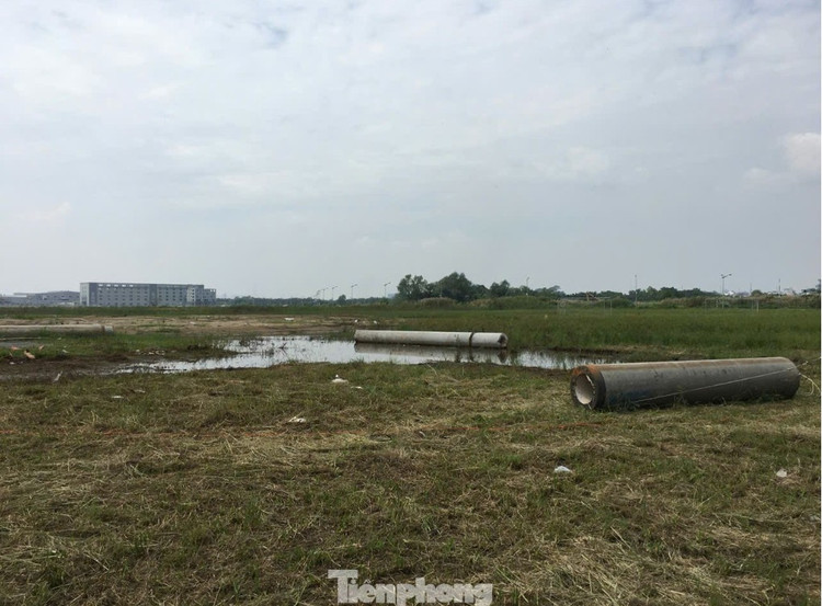 Hiện mức thuế sử dụng đất đối với người dân, đặc biệt khi chuyển mục đích sử dụng từ đất nông nghiệp sang đất ở là quá cao. dat-2.png