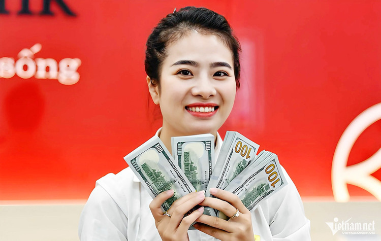 Nam Khánh gianganhang-1.jpg