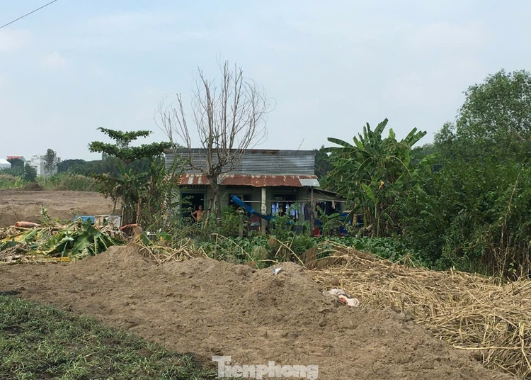 Mức thu nêu trong dự thảo Nghị định 103/2024/NĐ-CP còn quá cao nên vẫn là gánh nặng tài chính cho người dân. dat-1.png